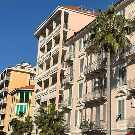 Casa Giardino Vista Mare Ventimiglia